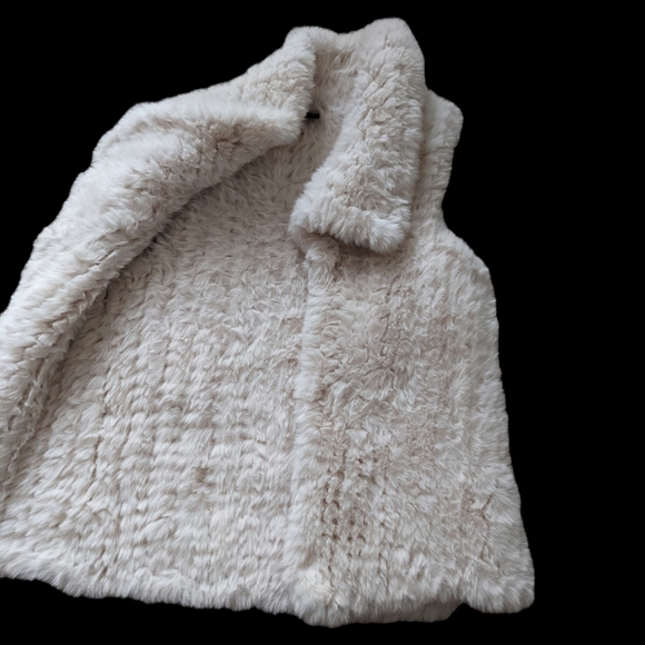 Love token faux fur vest size M - Picture 2 of 7